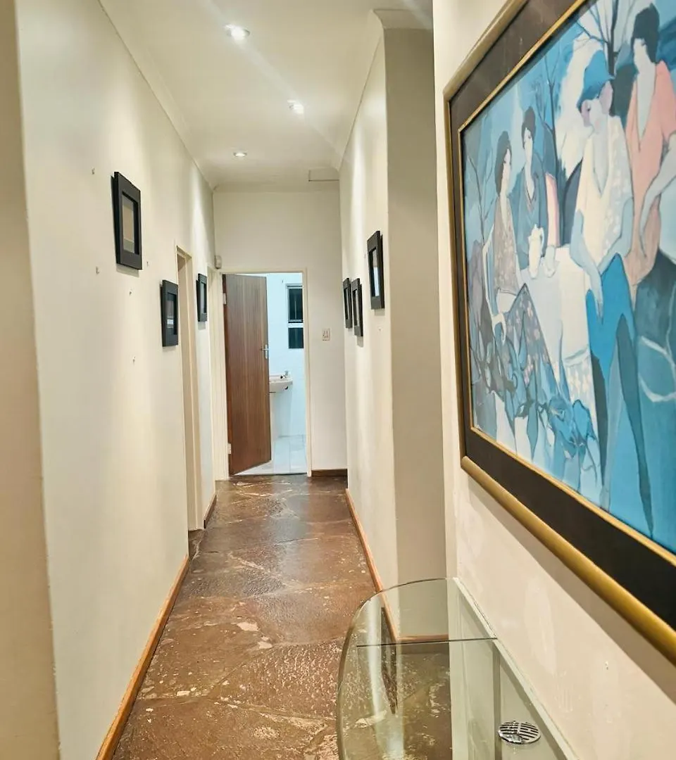 Guest house Leisure Lodges Middle Room Cape Town South Africa
